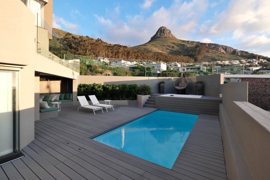 To Let 4 Bedroom Property for Rent in Fresnaye Western Cape